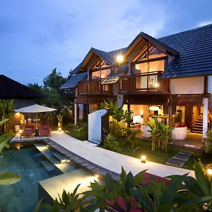 Leonora Villa
